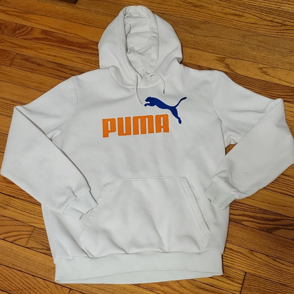 Puma adult unisex hoodie....medium